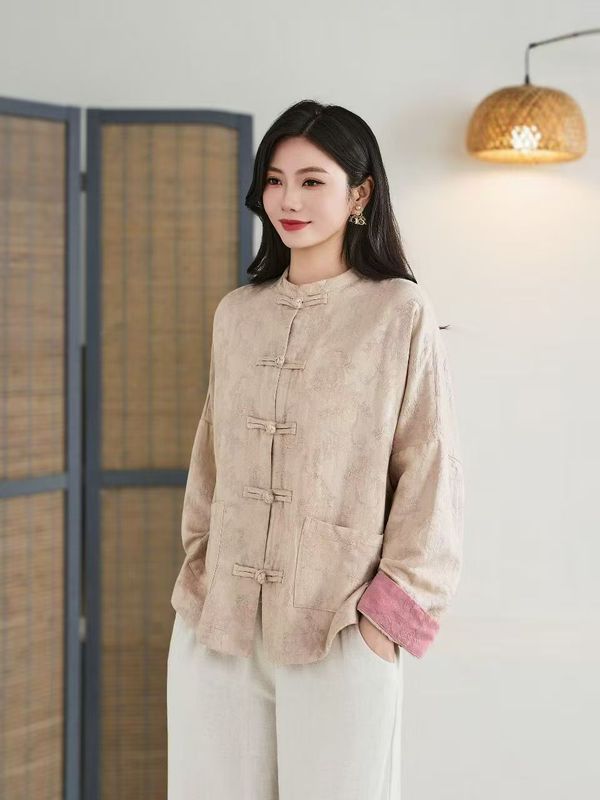 古咖服饰2025秋季新款立领复古盘扣暗纹提花大口袋文艺拼接上衣女|undefined