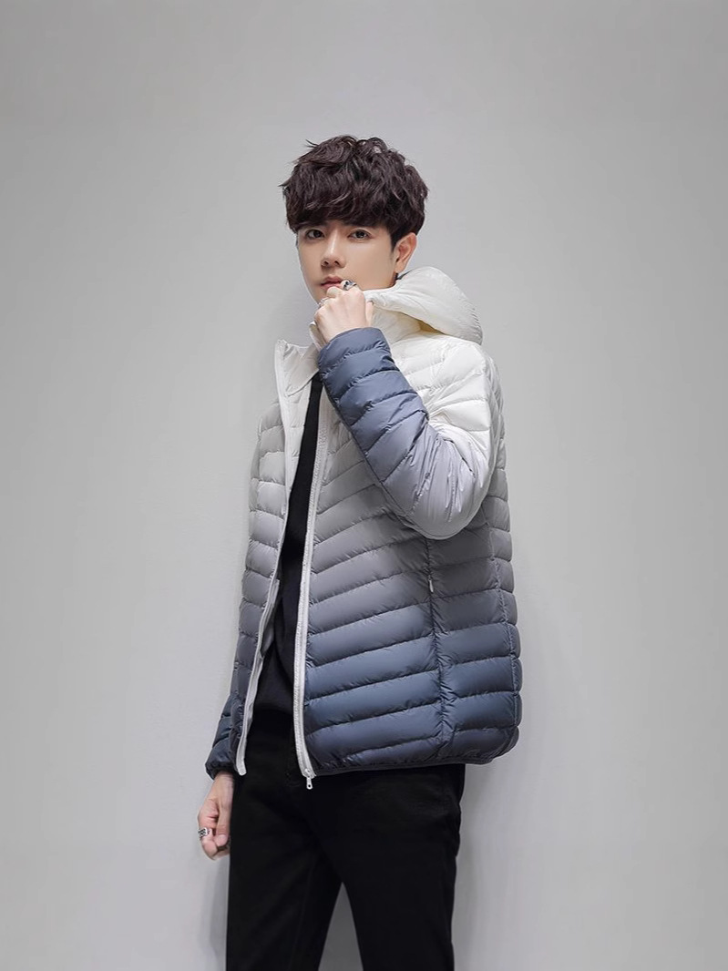 Marca de color gradiente chaqueta de plumón ligera para hombres de invierno nuevo estilo con cuello encapuchado de moda chaqueta caliente corta delgada