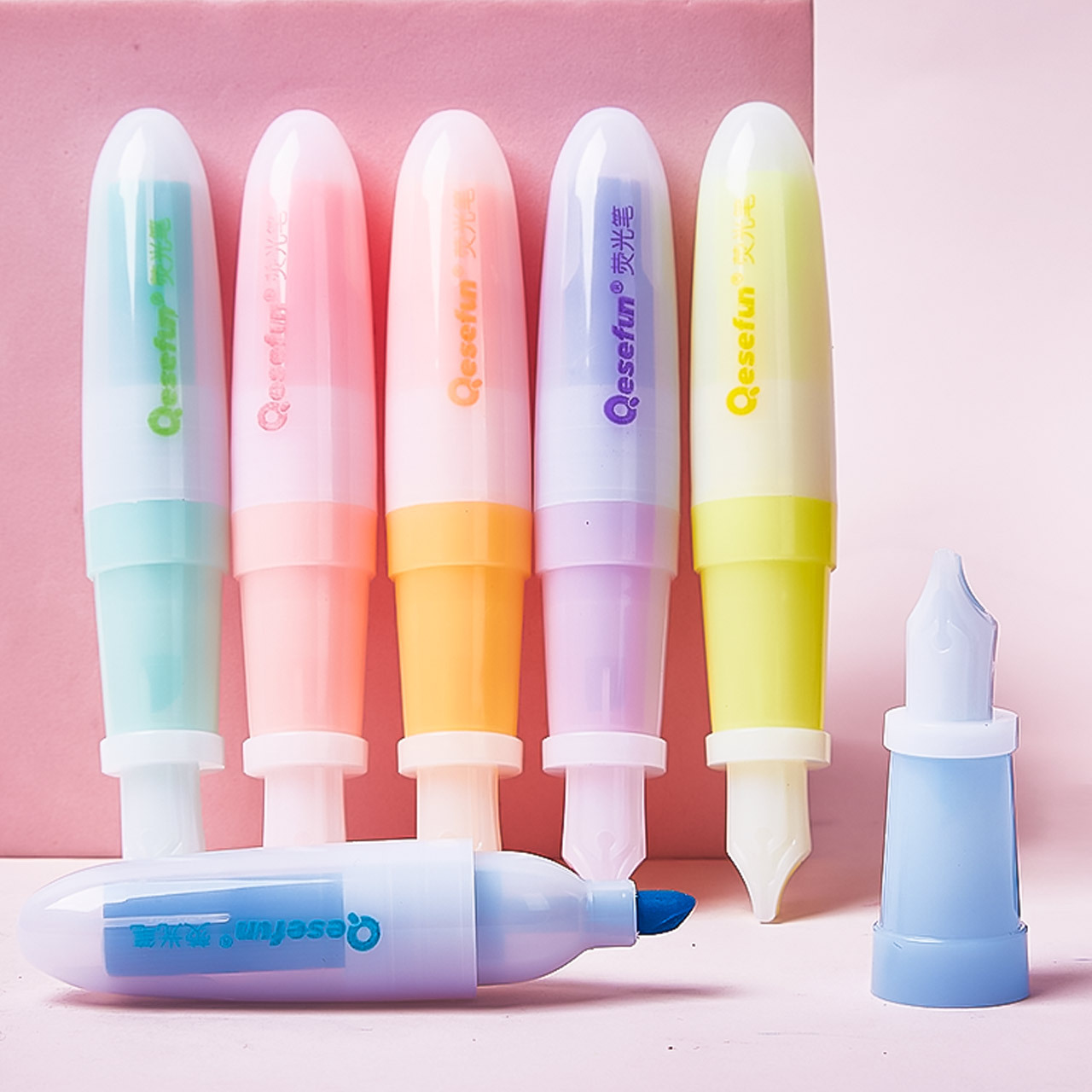 Q1210-6 color resaltador traje forma de pluma resaltador estudiante diario pluma forma Linda pluma de graffiti