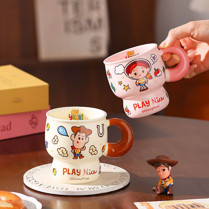 Toy Story co-branding tazas de cerámica para niños tazas de agua para parejas regalo de cumpleaños tazas de café para el desayuno para el hogar