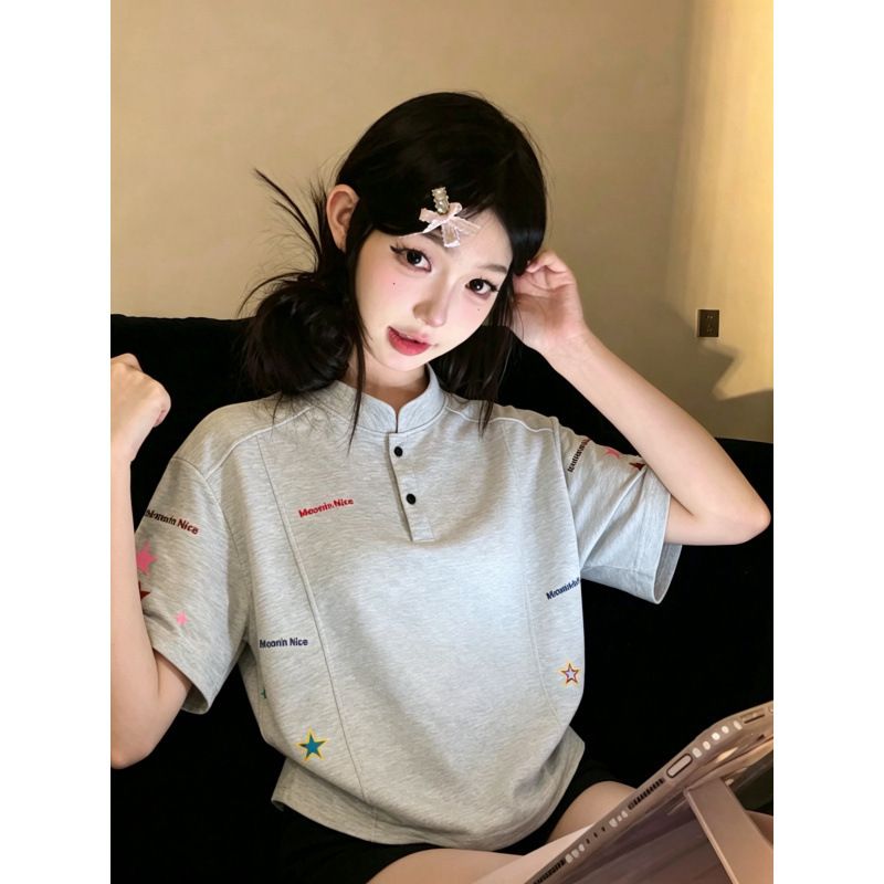 American-Style Henry Collar Embroidered T-Shirt for Women, Short-Sleeve Summer Boxy Fit, Regular Shoulder Polo Shirt, High-End Heavy-Duty Half-Sleeve American-Style Henry Collar Embroidered T-Shirt for Women, Short-Sleeve Summer Boxy Fit, Regular Shoulder Polo Shirt, High-End Heavy-Duty Half-Sleeve