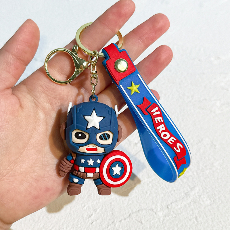 2025 アベンジャーズスパイダーマンキーホルダーキャプテンアメリカ車のキーペンダントマーベルキーホルダー卸売|undefined