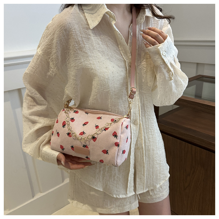 112g Weight Polyester Lining Material Zipper Closure Type Single Shoulder Strap Strap Type Pillow Shape Bag Bags Type Casual, Shopping Occasion Special Material Strawberry Pattern All Seasons Season Women's Gender Basic, Classic Style Style Cylindrical Shape Medium Size Women's Medium Special Strawberry Basic Classic Style Cylindrical Zipper Pillow Shape Bag 12