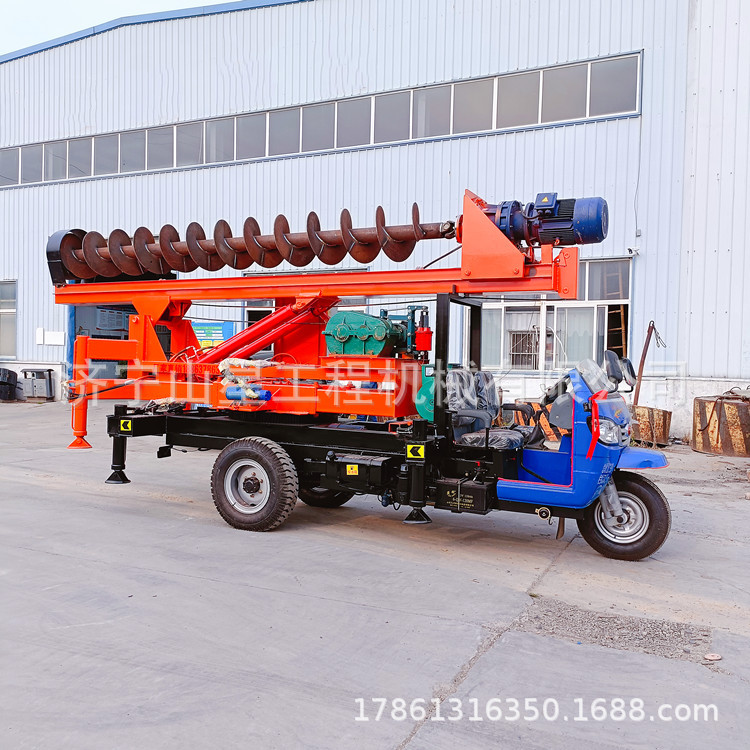 旧宅重建用螺旋引孔机 三轮车改装打桩机 轮式地基钻孔机