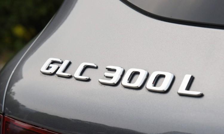 Suitable for Mercedes-Benz GLC260L, GLC300L, GLC43 AMG rear emblems, 4MATIC car logos, and lettered emblems
