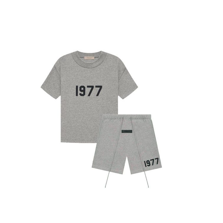 1977 dark oatmeal short sleeves + shorts suit