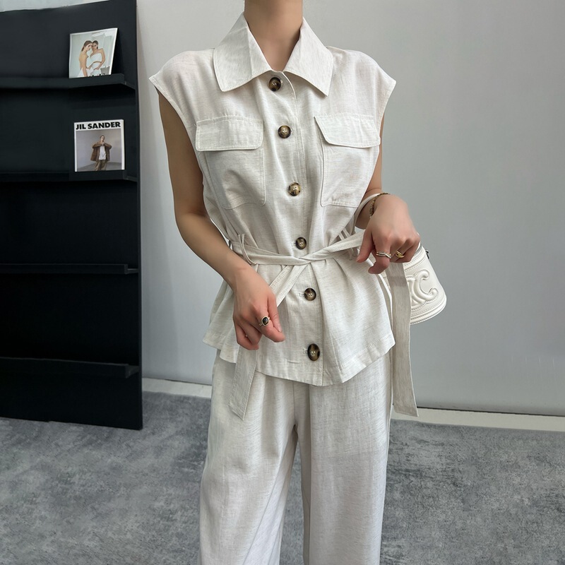 Spring and Summer New Thin Women's Tencel+Linen Set with Polo Collar Vest, Flutter Sleeve Shirt, and Pants, Fashionable and Versatile Casual Wear Spring and Summer New Thin Women's Tencel+Linen Set with Polo Collar Vest, Flutter Sleeve Shirt, and Pants, Fashionable and Versatile Casual Wear