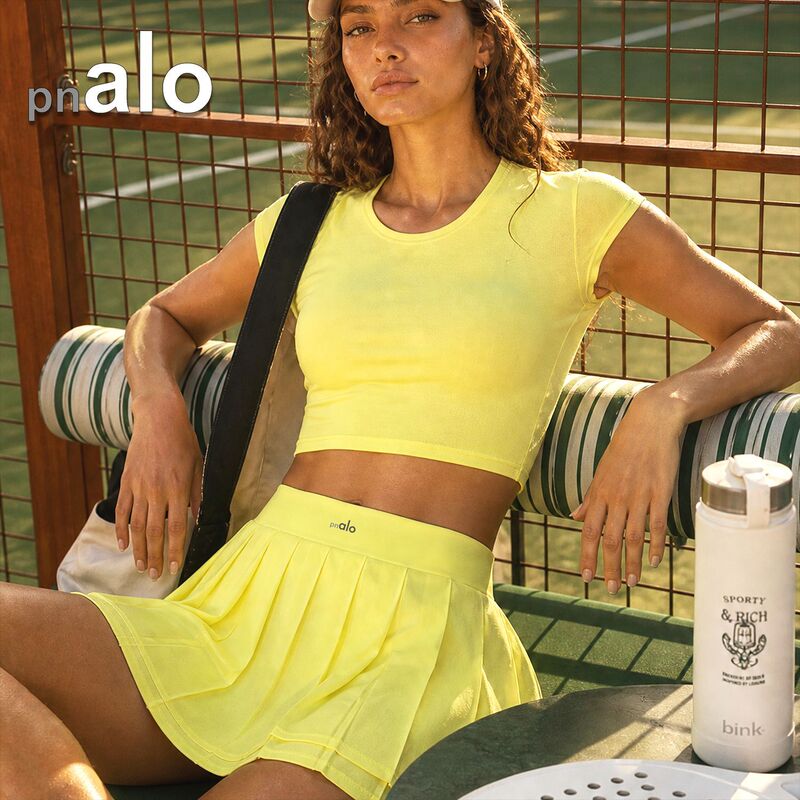 North American Arlopnalo Yoga Tennis Sports Set: Solid Color T-Shirt, Tight Top, Double-Layer Faux Two-Piece Pleated Skirt North American Arlopnalo Yoga Tennis Sports Set: Solid Color T-Shirt, Tight Top, Double-Layer Faux Two-Piece Pleated Skirt