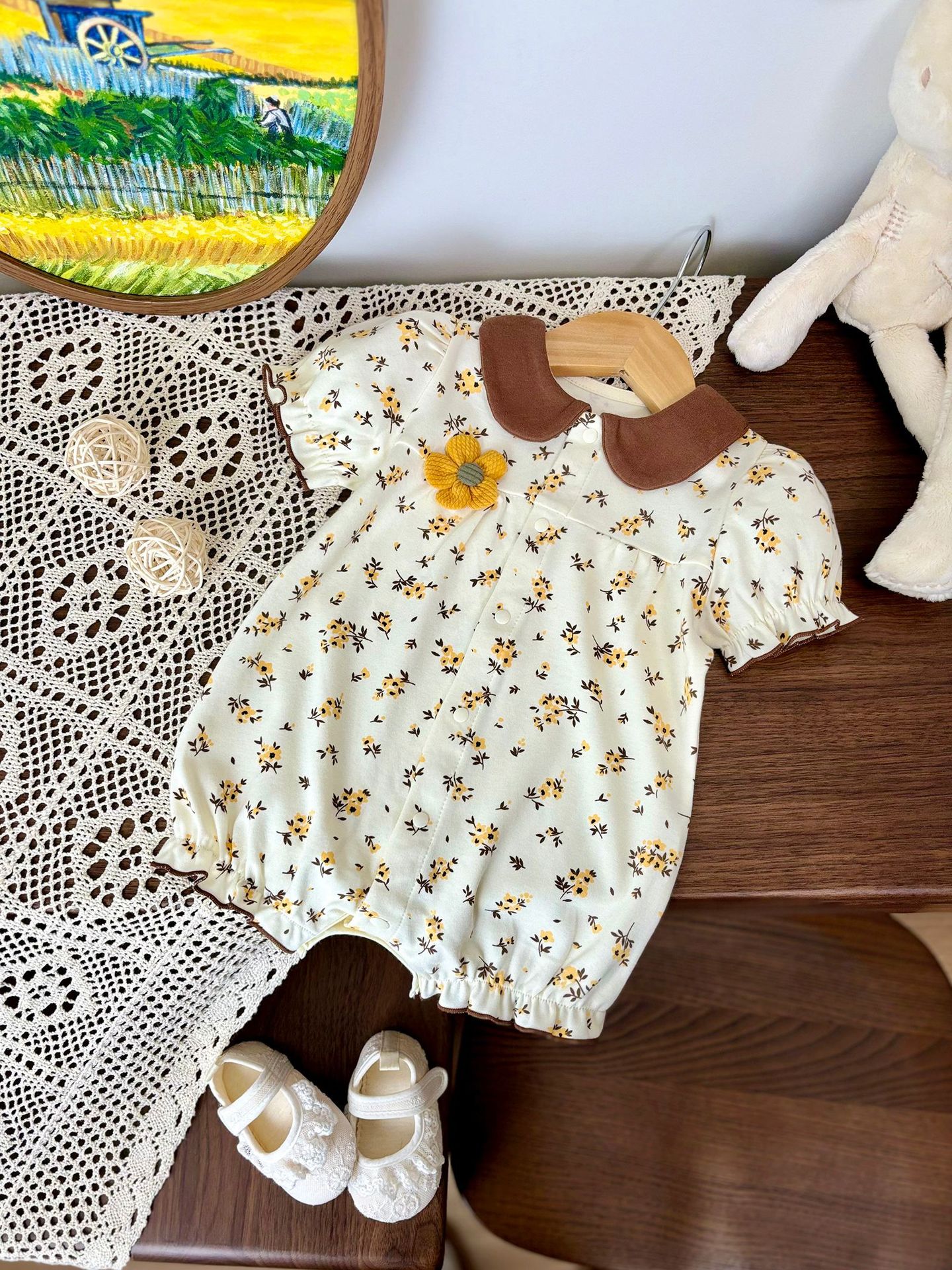 泡泡袖黄碎花平角-1