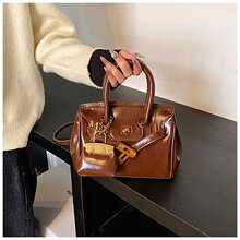 �߼�����Ƥ�K���Ů2024�ﶬ�������������������μ�б��P���