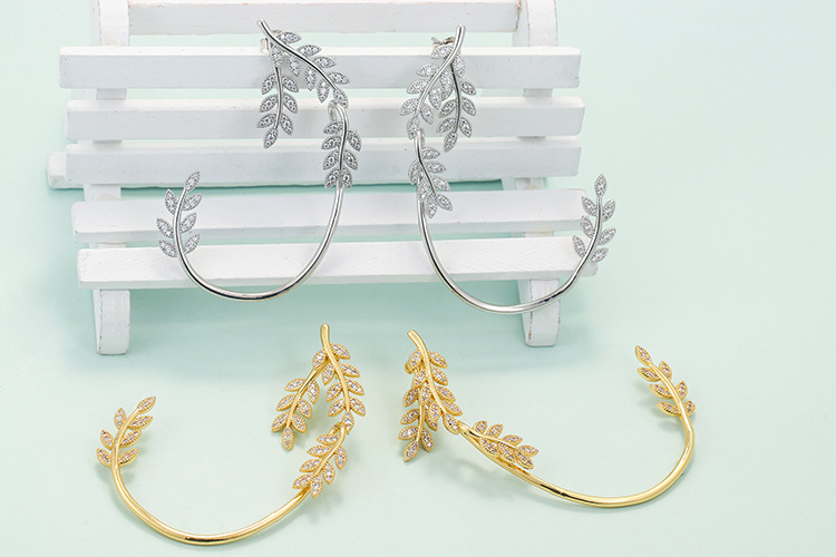 Simple Personality Leaves Shaped Metal Earrings display picture 3