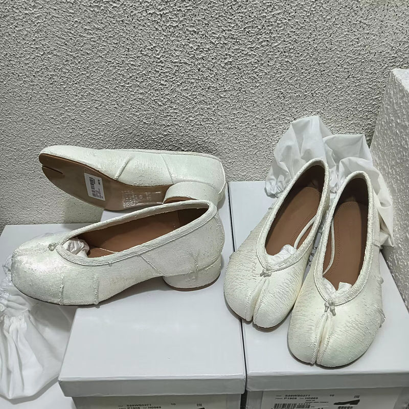 New Mermaid-Style White Sheepskin Split-Toe Flat Ballet Shoes Maji Tabi Pig's Hoof Women's Single Shoes
