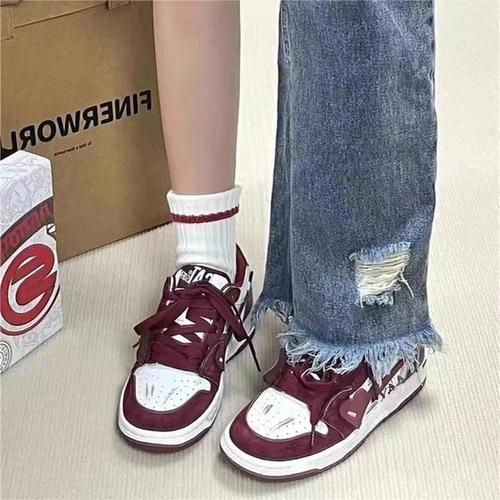 Original internet celebrity shoes for women, spring and summer style, national trend, soft soles, increased breathability, red shoes, versatile casual sports shoes