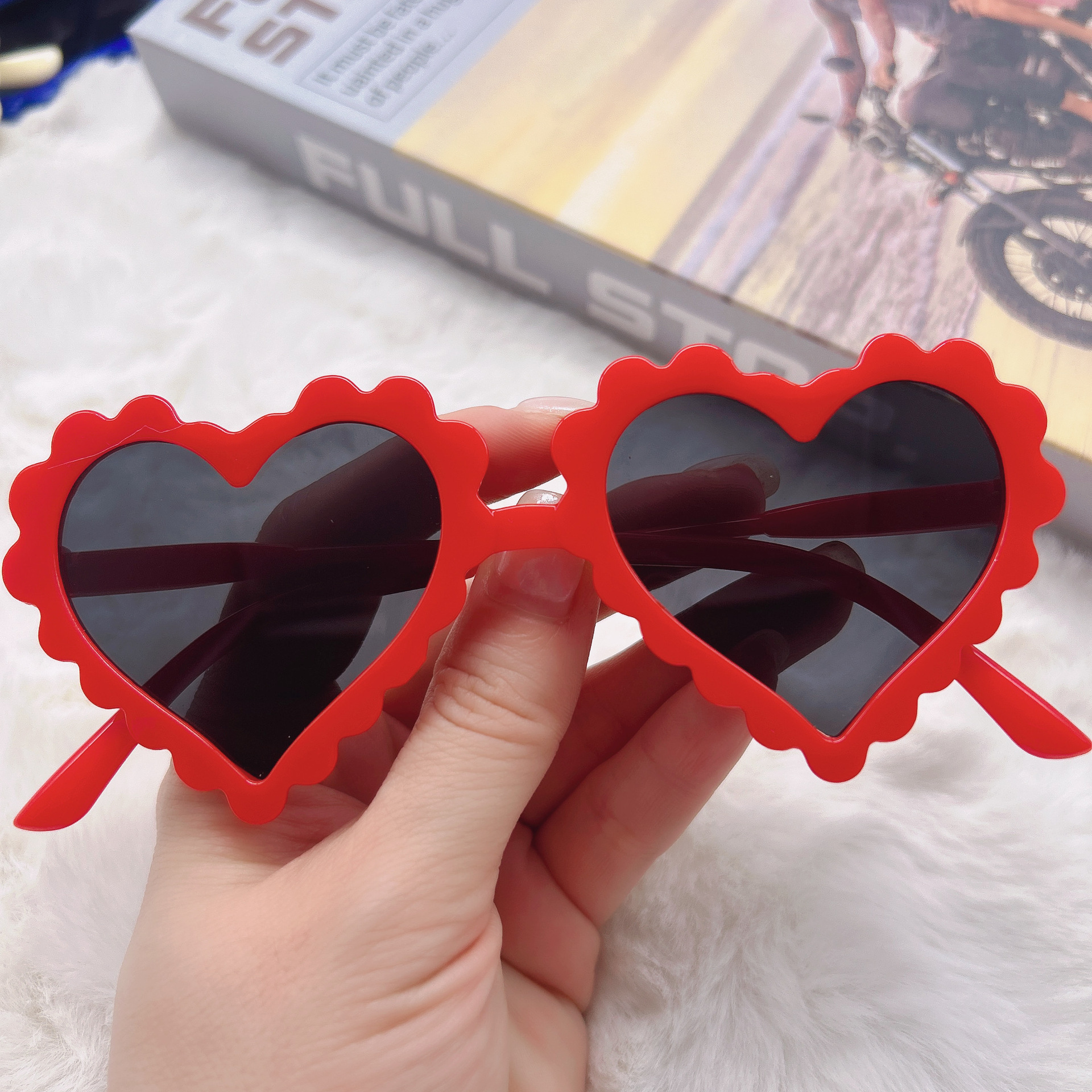 Gafas de sol infantiles con forma de corazón para niños y niñas, gafas de sol con protección UV, gafas infantiles con forma de corazón para niñas, gafas para niños pequeños