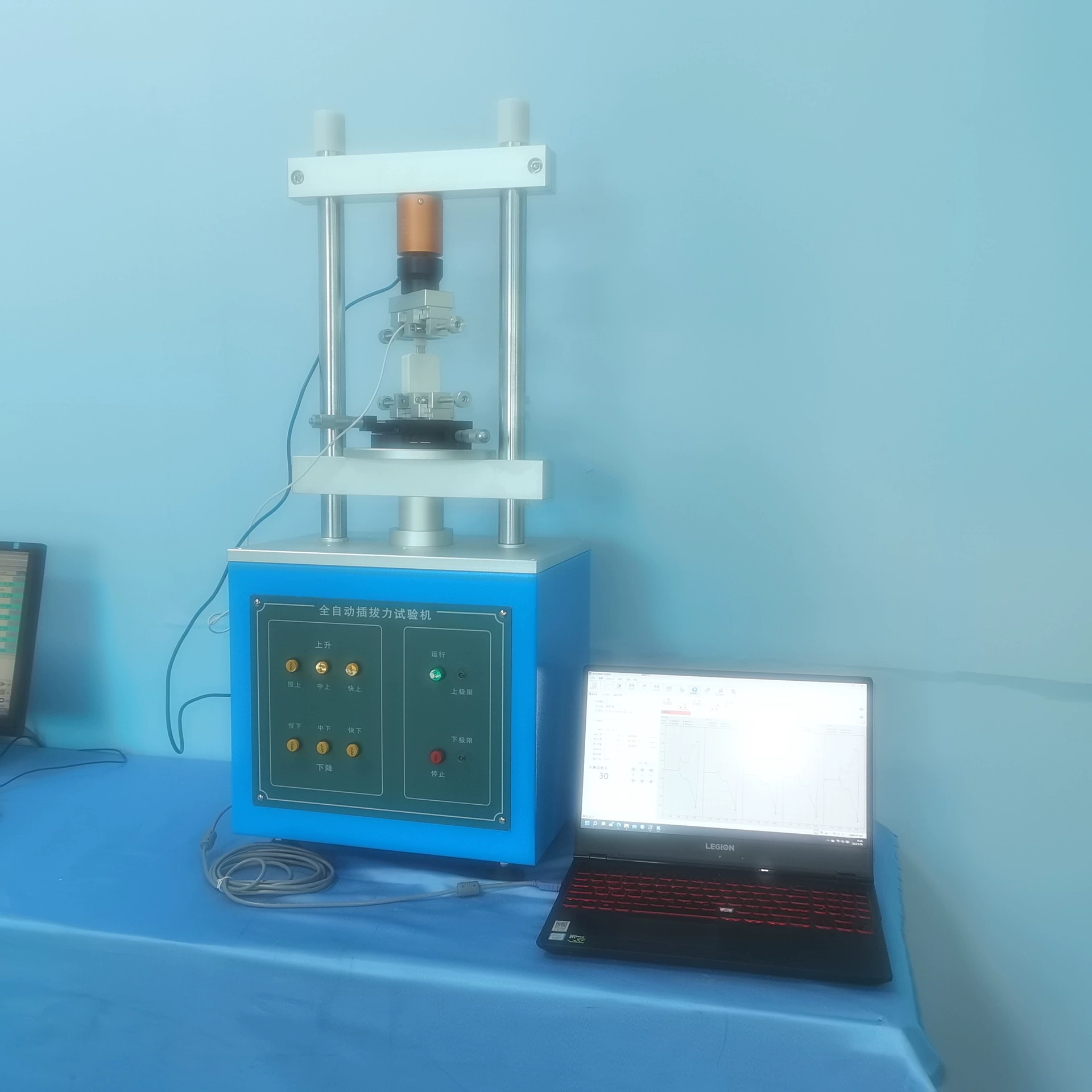 Компьютер автоматический вертикальный вставляемый тестер срока службы силы разъема жгута проводов терминала USB машины для испытания силы