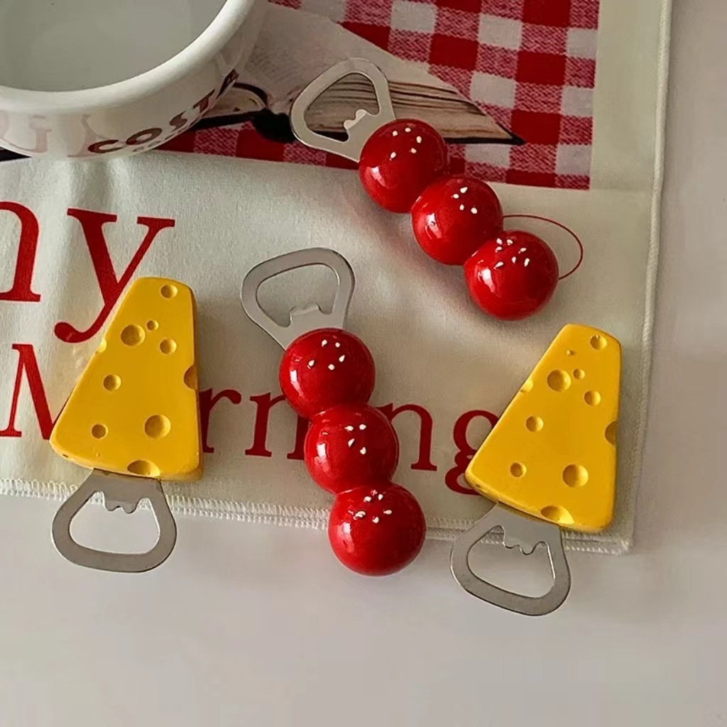 Nuevo queso adorable accesorios de simulación refrigerador apertado abierto de botellas de absorción creativa casera tapa de botella destornillador artefacto de apertura
