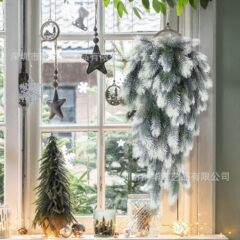 国境を越えた新製品シミュレーションクリスマス松針松果藤条壁掛け家庭装飾シミュレーション緑植偽花藤蔓卸売り