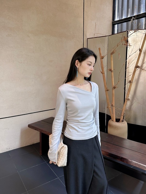 DIGM | 2025秋冬极简设计感斜领修身打底衫针织衫长袖T恤女A10977|undefined