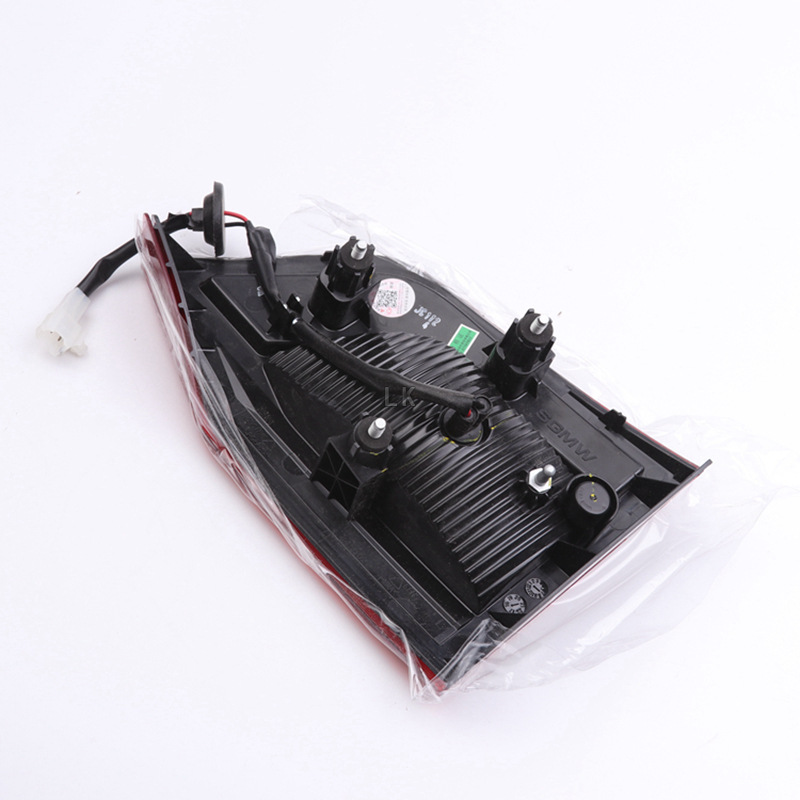 Suitable for Wuling Hongguang S3 rear tail lamp assembly reversing brake lamp Hongguang S3 rear bumper lamp fog lamp left and right tail lamp cover