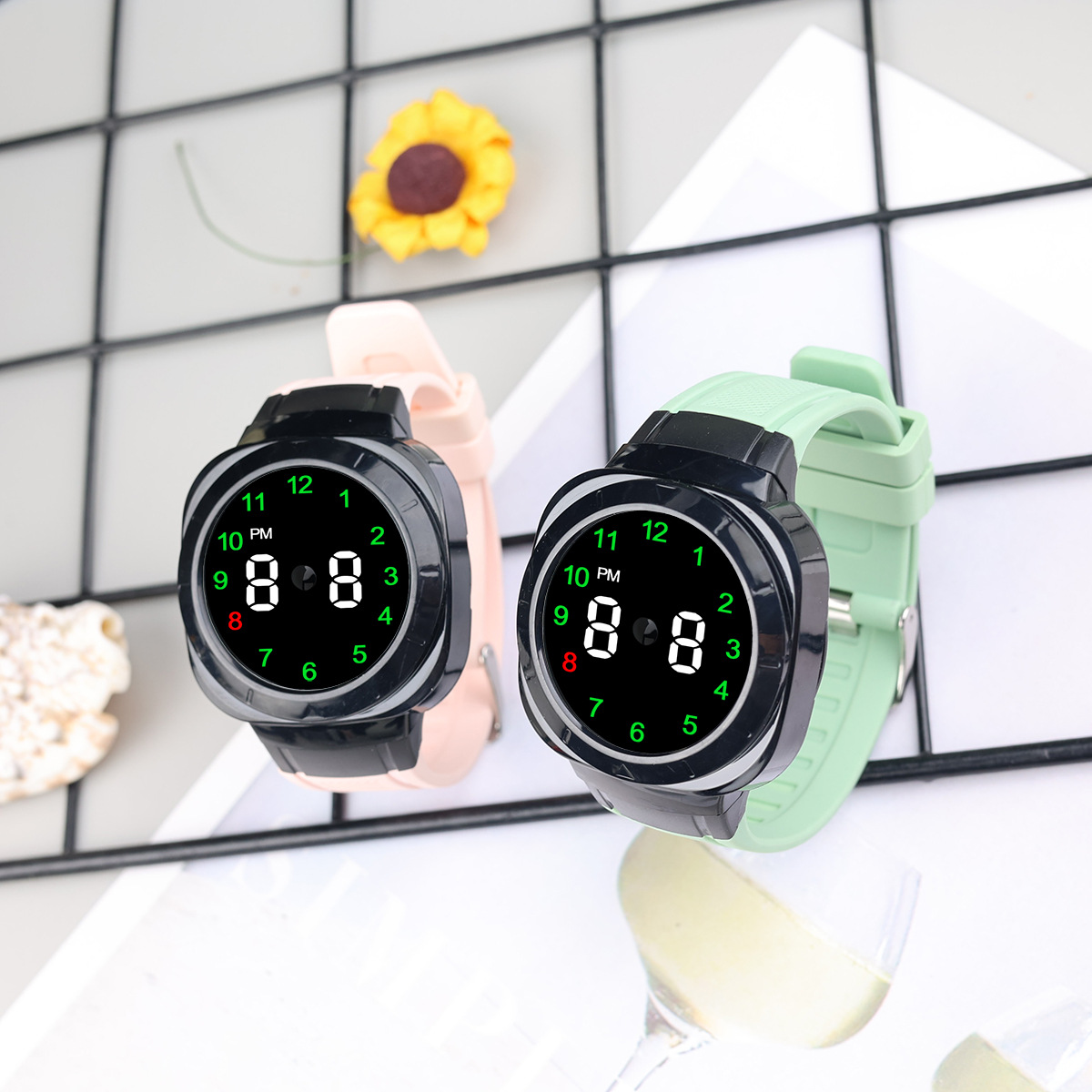 transparent fashionable travel dial