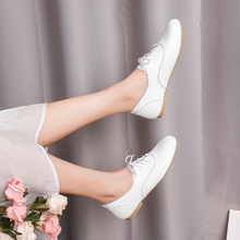 2025�����¿�С��Ь�^��ţƤ��ܛ���e�ٴ��Ьƽ��ϵ�������ŮЬ