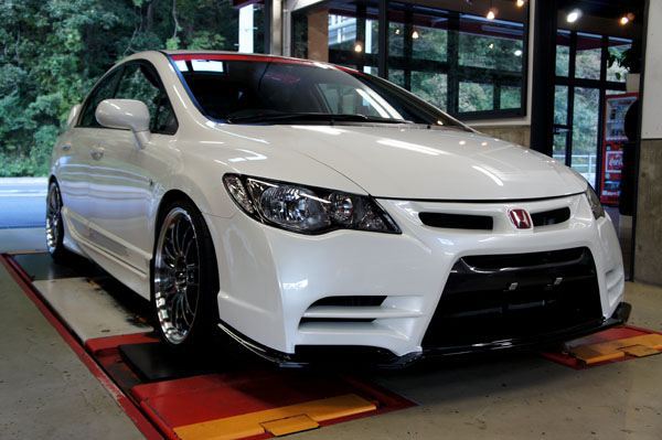 Suitable for Honda Eighth-Generation Civic Fd2 Rr Siming Car Body Kit Modification Mr Model Front Bumper Head Mercury Handle Modification