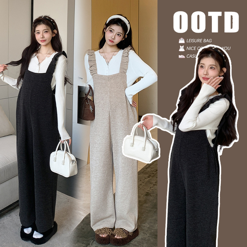 Real Shot of 2025 New Autumn and Winter Maternity Korean Style Casual Loose Sweater with Ruffled Edges and Overalls Maternity Set Real Shot of 2025 New Autumn and Winter Maternity Korean Style Casual Loose Sweater with Ruffled Edges and Overalls Maternity Set