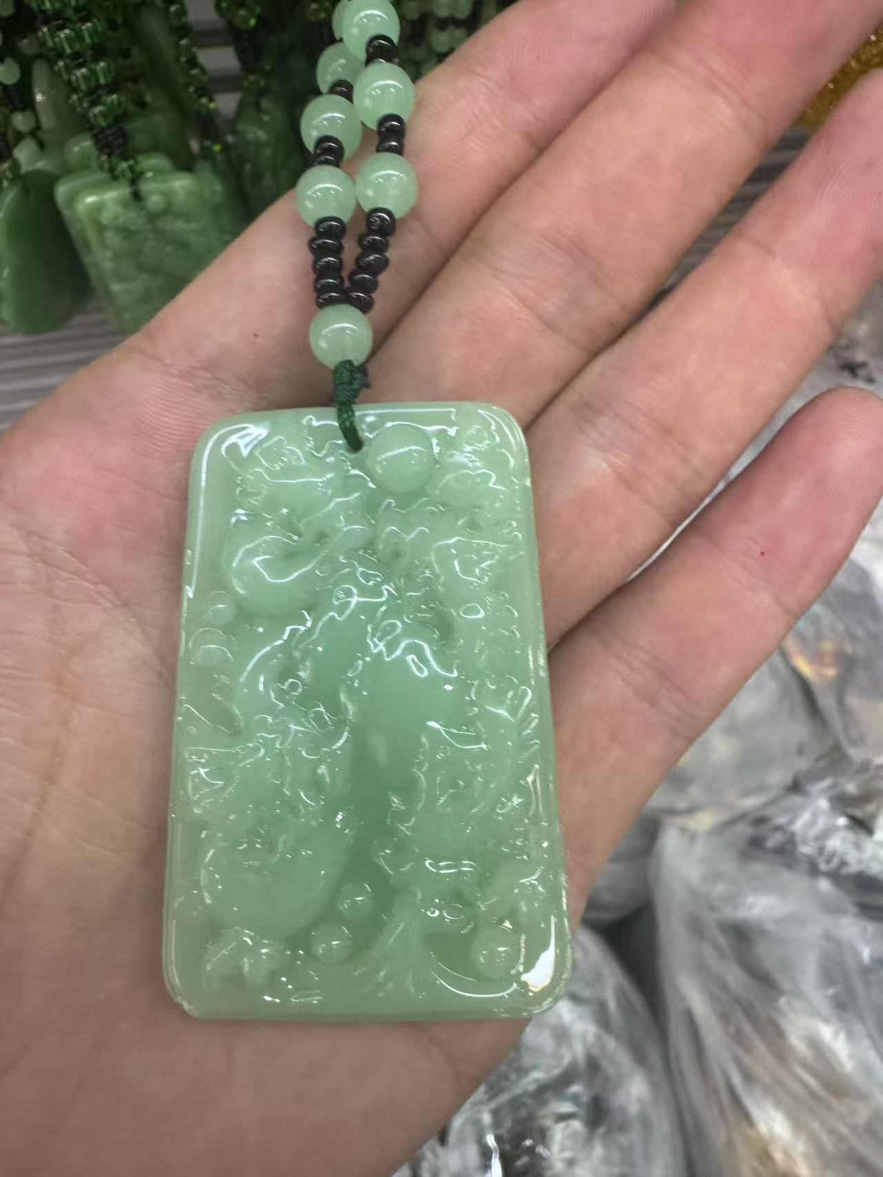 Nuevo jade sonriente ligero budismo guanyin dragón marca festival alto collar suéter cadena colgante lugar escénico joyas regalos