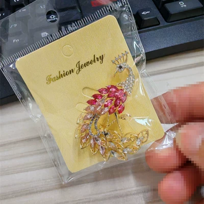 Gradient enamel peacock brooch, a Yaxa sancaqları - rose-red