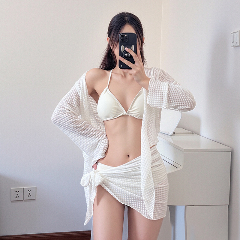 Traje de baño para mujer 2025 bikini de cuatro piezas de color sólido dividido de alta gama traje de baño de vacaciones de aguas termales de playa sexy