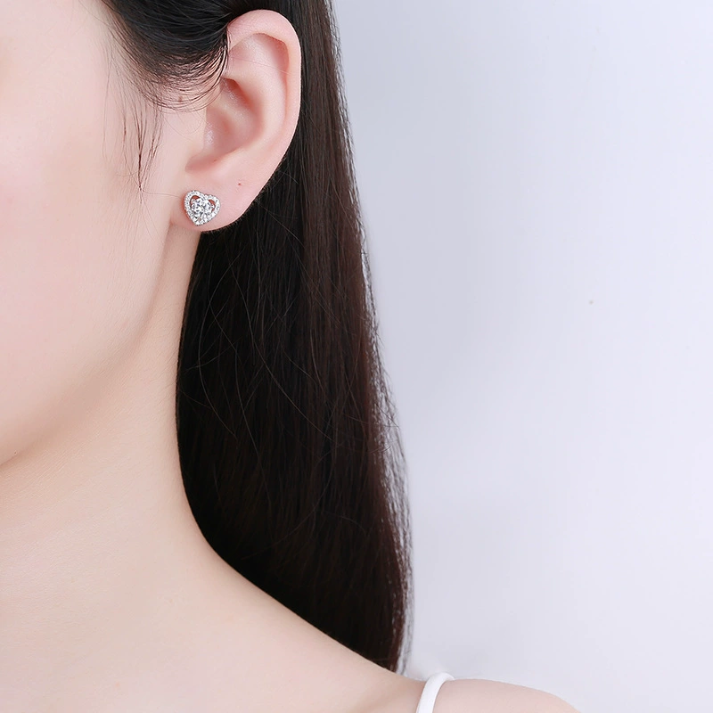 Серьги, серебряная игла, сердце из циркония, серебро 925 образец