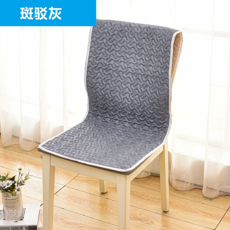 얼룩덜룩 한 회색