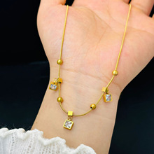 方块珠子金豆微笑不掉色钛钢项链女轻奢吊坠首饰金色锁骨链新款品