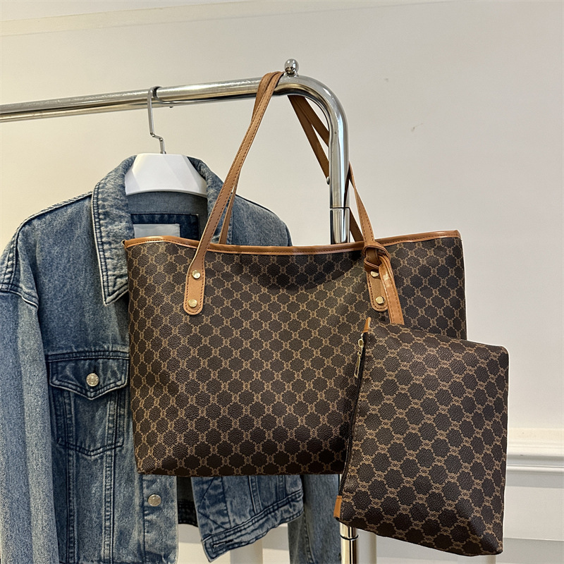 커피색