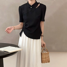 女式毛呢外套;其他短外套;连衣裙