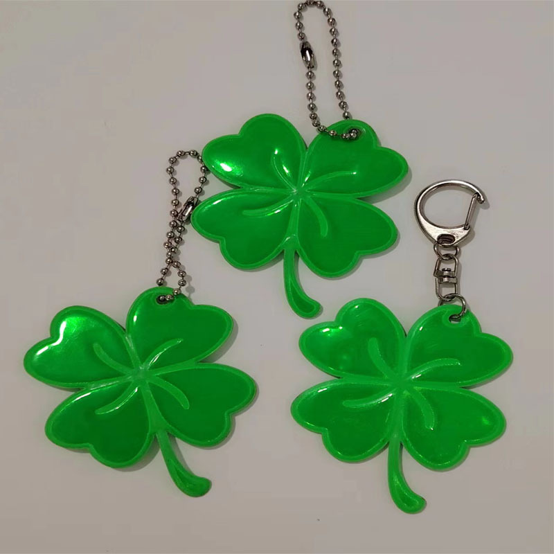 四叶草反光警示钥匙扣 创意卡通动漫PVC动物反光小挂饰钥匙圈配件