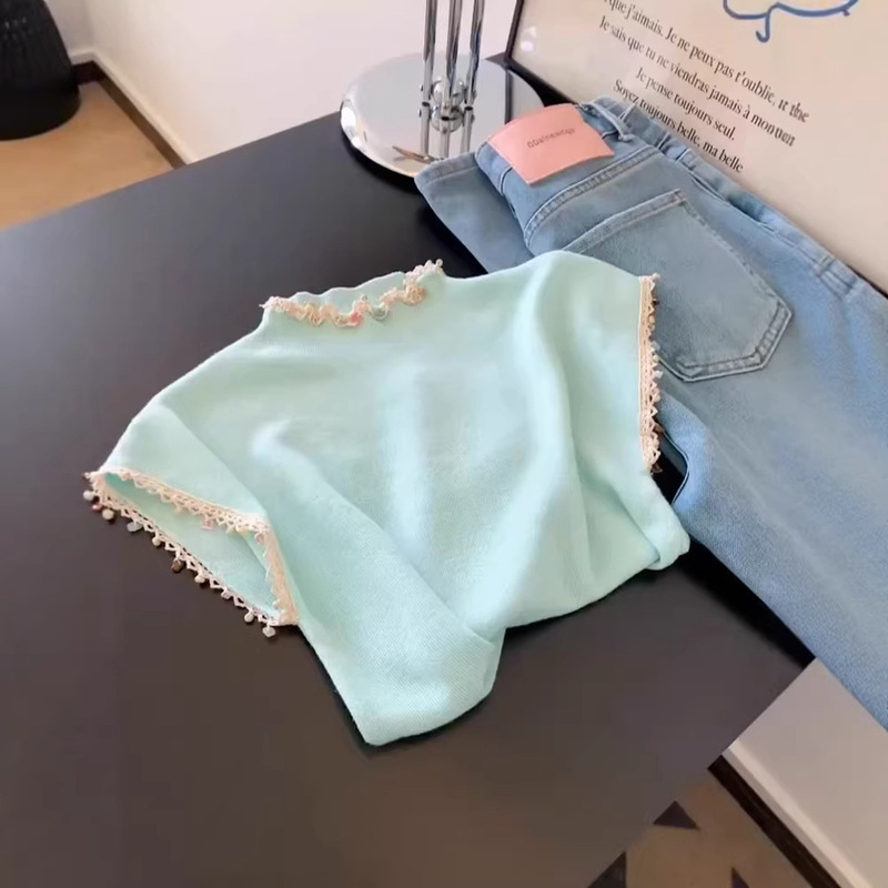 Dopamine-Inspired Unique and Stunningly Beautiful Youthful Fashion Mint Green Lace Trim Knit T-Shirt Dopamine-Inspired Unique and Stunningly Beautiful Youthful Fashion Mint Green Lace Trim Knit T-Shirt