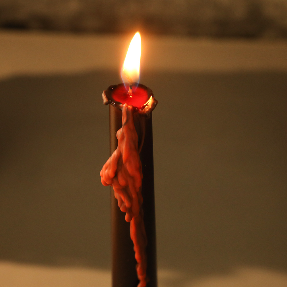 Halloween exterior negro interior rojo sangrando vela al por mayor lágrima de cera atmósfera festiva decoración larga vela transfronteriza