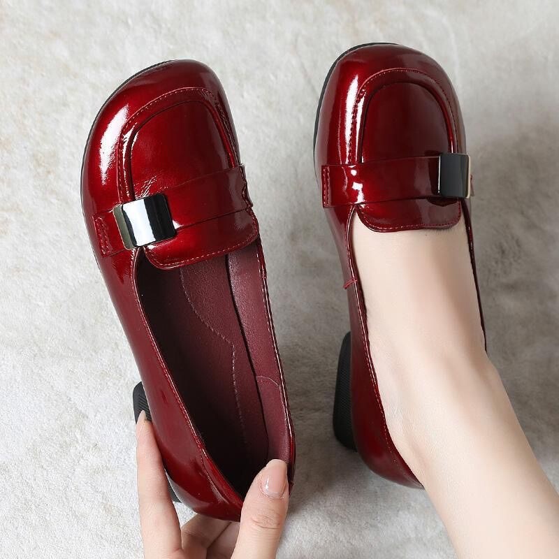 Soft Leather Single Shoes, Thick-Heeled Loafers, Versatile Patent Leather Soft-Soled Mom Shoes for Spring and Summer, Large Size Women's Shoes, Shallow-Mouthed Small Leather Shoes Soft Leather Single Shoes, Thick-Heeled Loafers, Versatile Patent Leather Soft-Soled Mom Shoes for Spring and Summer, Large Size Women's Shoes, Shallow-Mouthed Small Leather Shoes