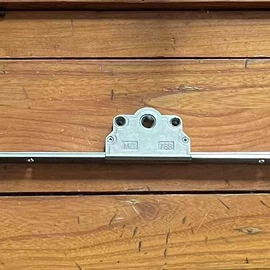 其他门窗配件;窗锁;门窗滑轮