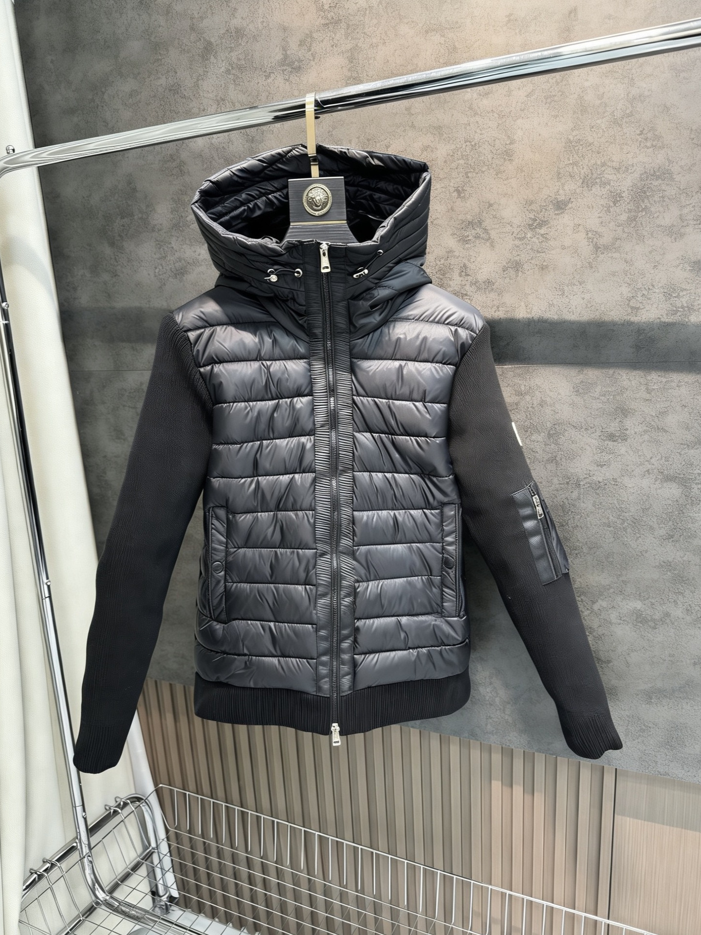Kişi üçün ağ ördək tüklü slim-fit aşağı gödəkçə