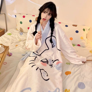卡通睡袍女士秋冬季法兰绒和服睡衣宽松大码家居服保暖可外穿新款