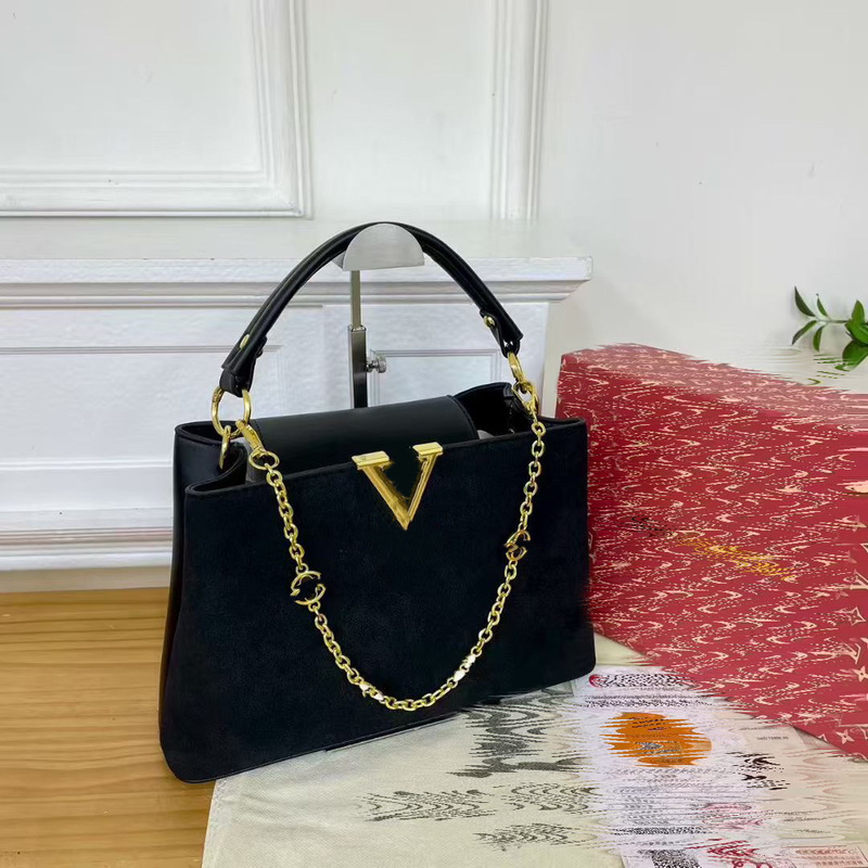 跨境秋冬翻毛V字手提包链条挂件handbags for women手提包大容量|undefined