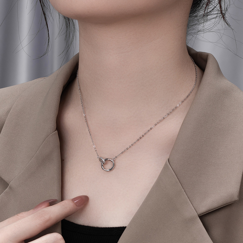 Mobius anillo collar de plata esterlina verano luz lujo nicho diseño sentido 2023 nueva clavícula cadena pareja regalo