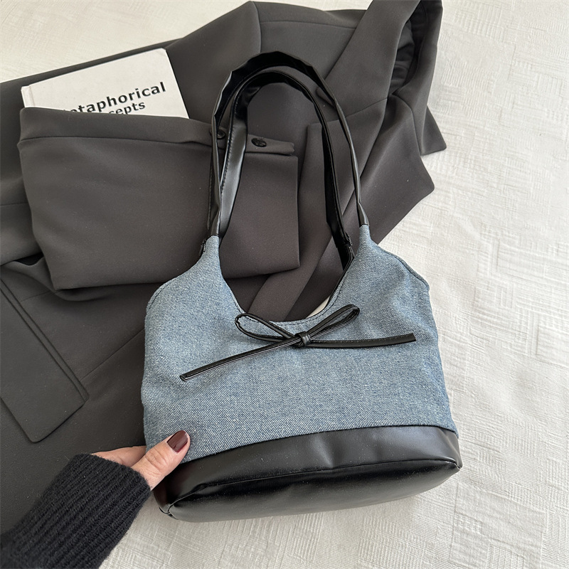 Invierno nuevo bolso de arco de gran capacidad de hombro bolso axilar 2024 este año bolso ocio popular bolso especial