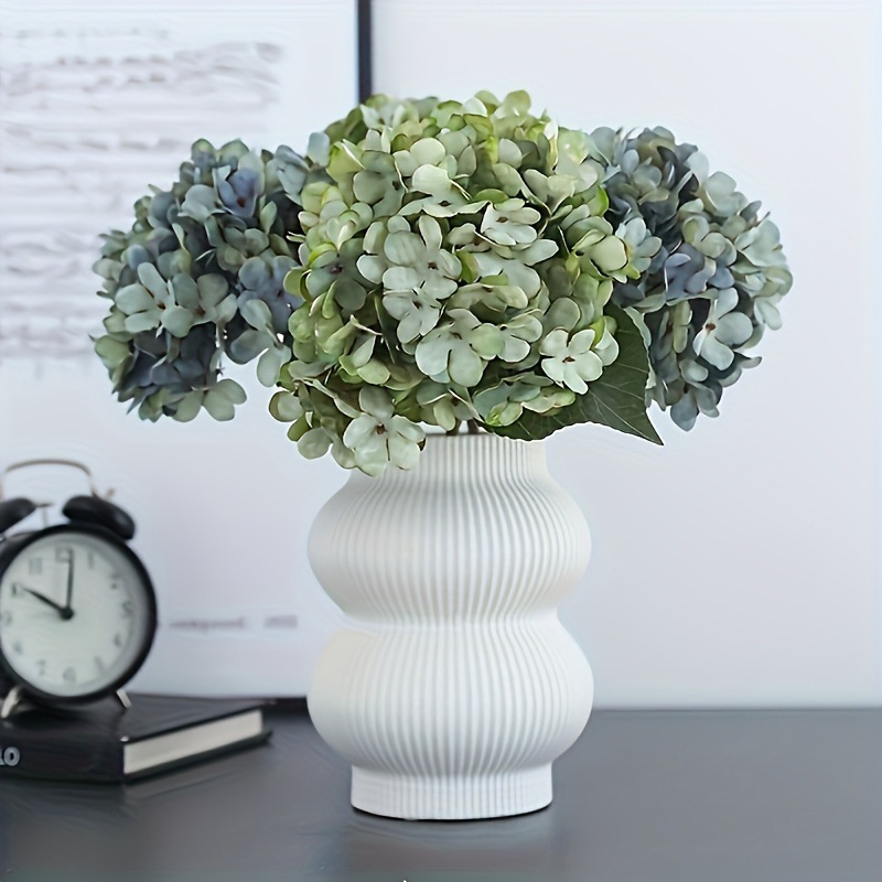 European Retro Home Accessories, Fake Flowers, Restaurant Living Room Flower Arrangements, Artificial Flowers, Silk Flowers, Autumn Hydrangeas