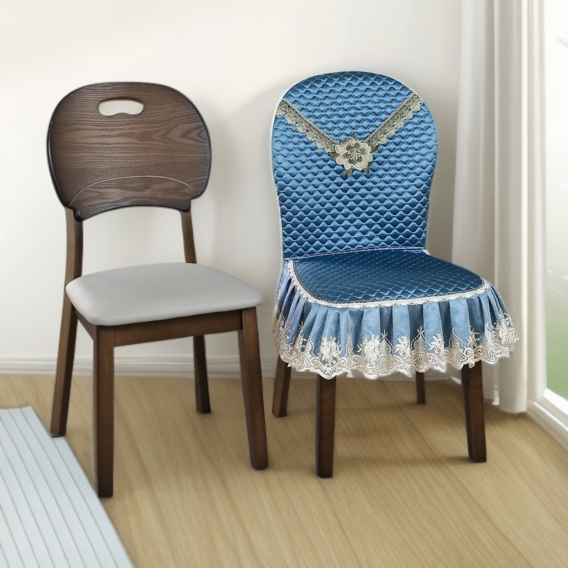 모상에 피는 꽃은 파란색이다