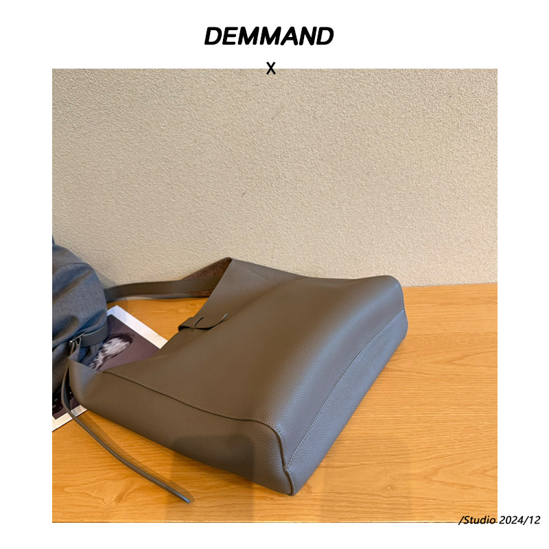 2024 New Trendy Women's Large Capacity Shoulder Bag - High-Quality Versatile Crossbody Bag For Commuting - Thumbnail 3