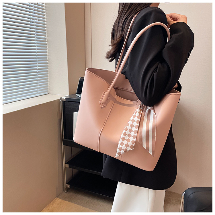 Versatile Women's Shoulder Bag Simple Commuter Tote Crossbody_voghion.com