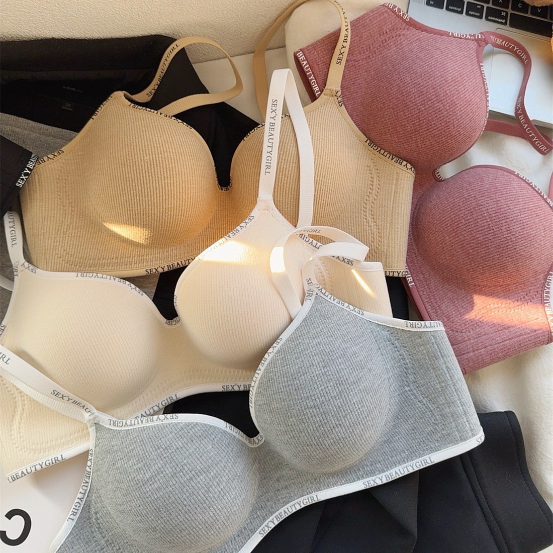 Venta directa de fábrica comercio electrónico transfronterizo Sudeste de Asia Vietnam Tailandia damas sin costuras sujetador de recogida lateral cómodo